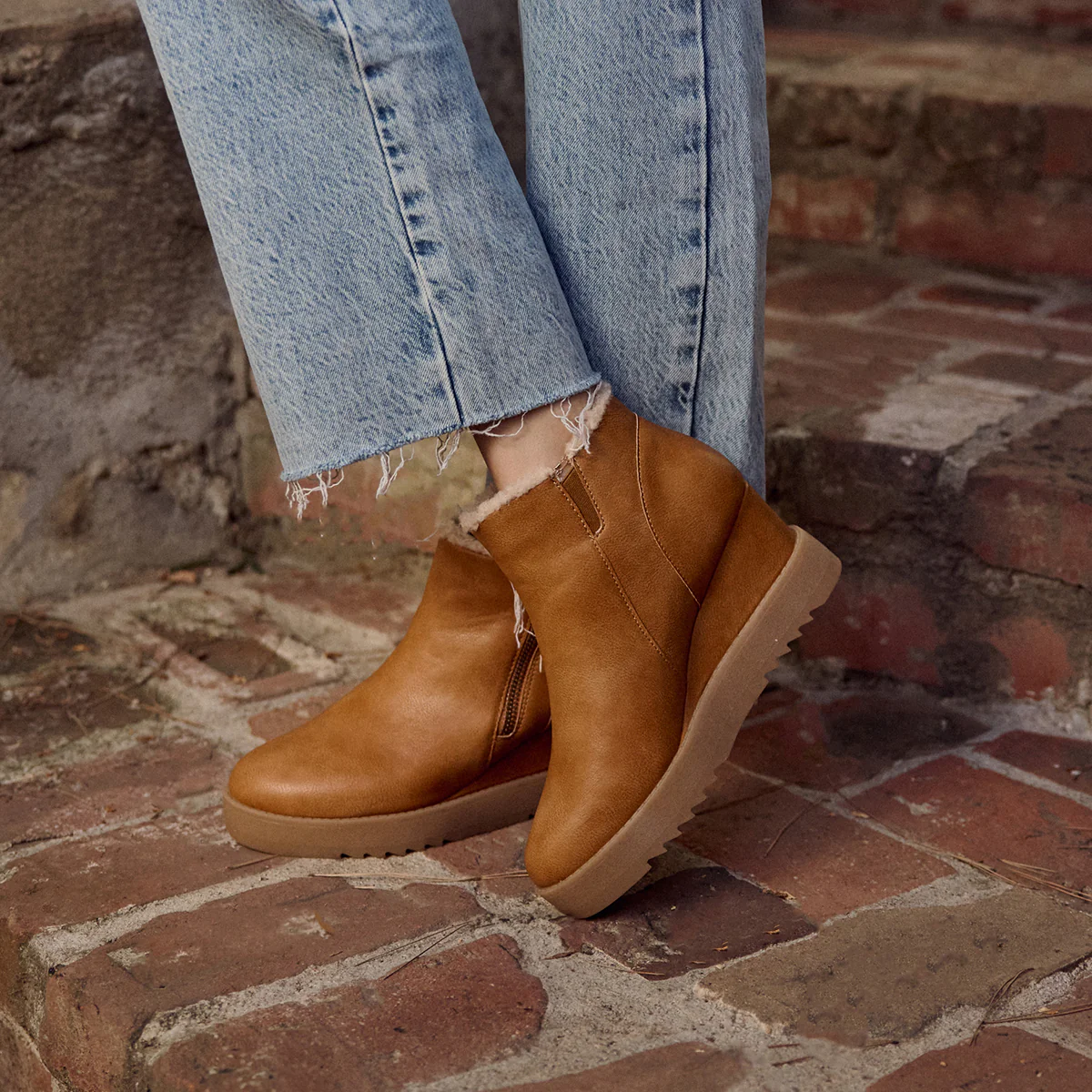Analia Shearling Boot - Image 6