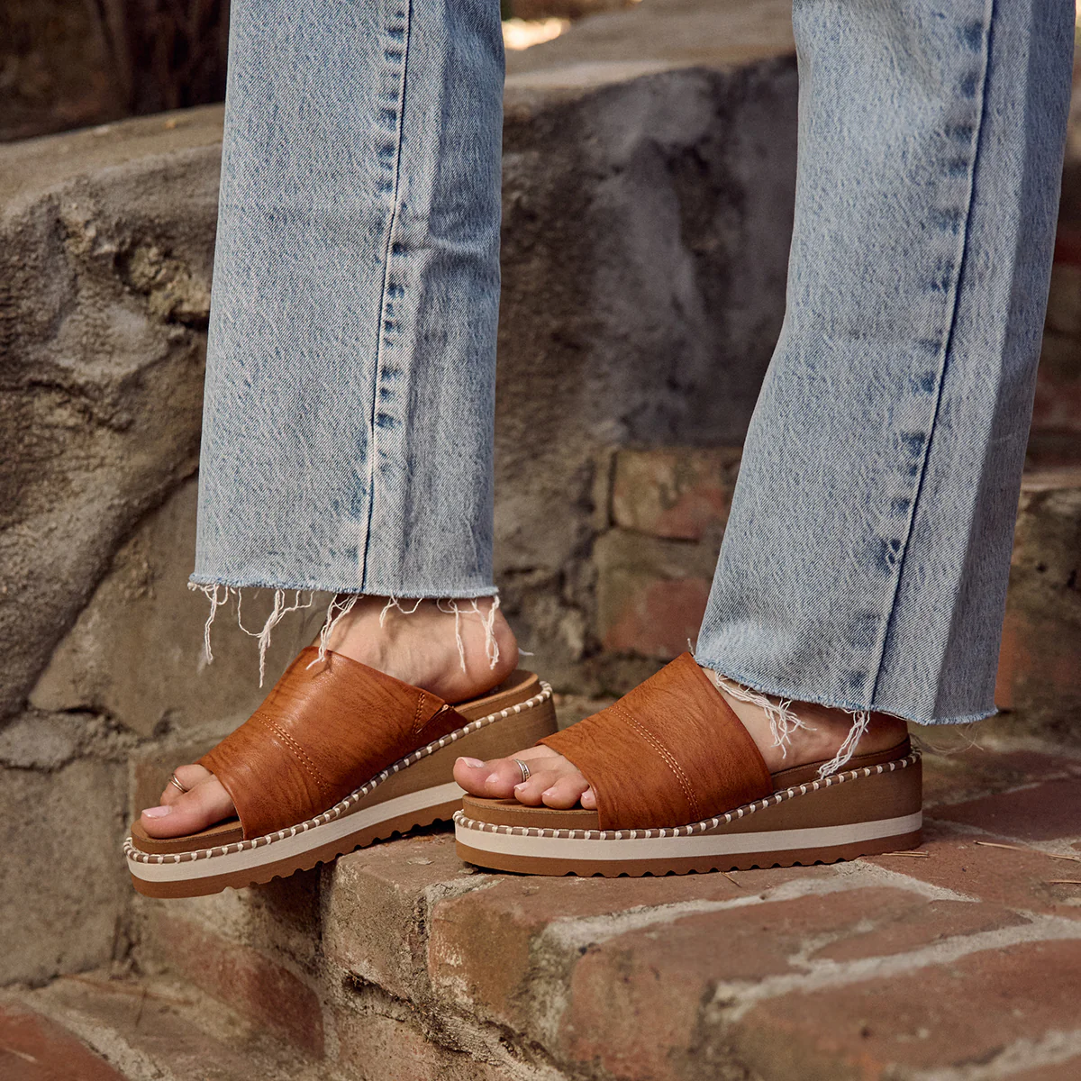 Ayama Wedge Sandal - Image 5