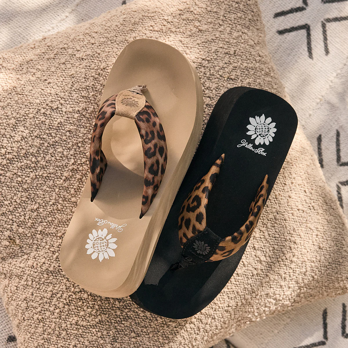 Kaylie Flatform Sandal - Image 12