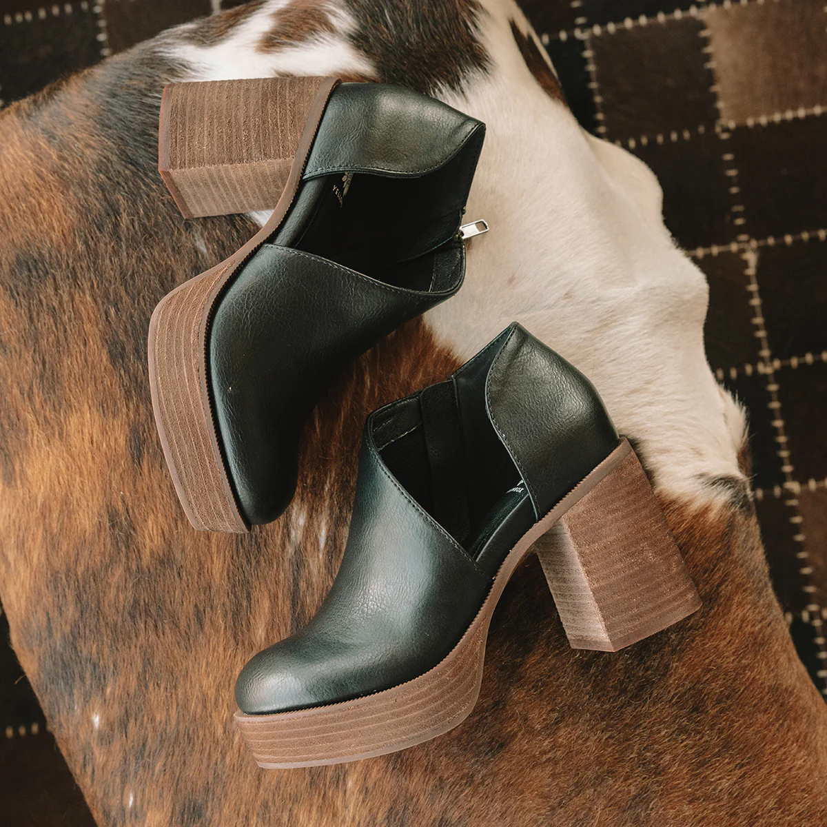 Loredo D'Orsay Platform Clog - Image 11