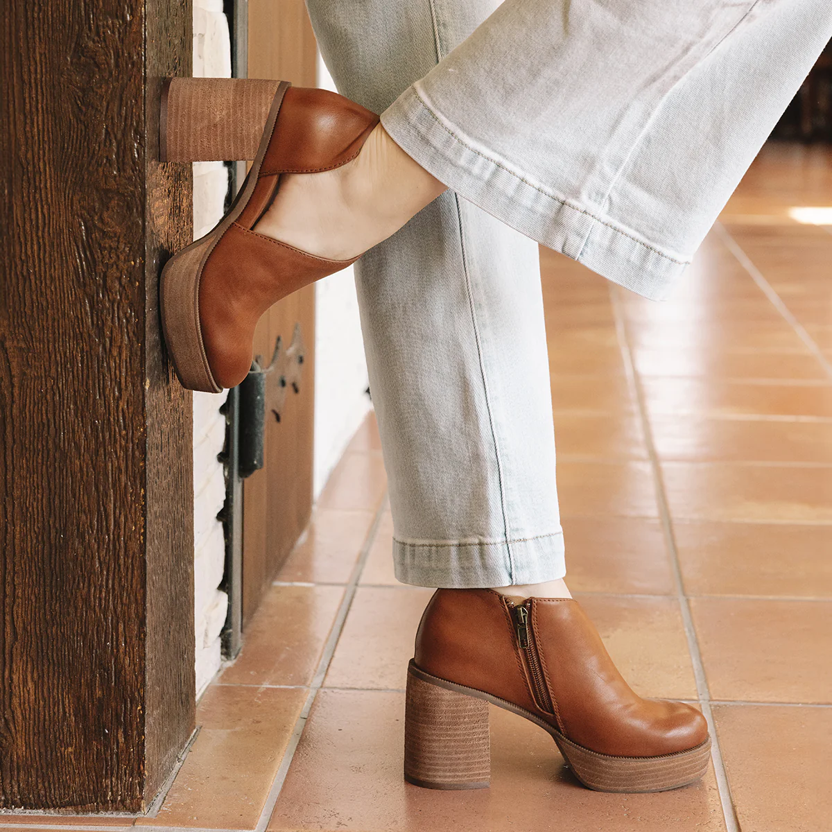 Loredo D'Orsay Platform Clog - Image 19