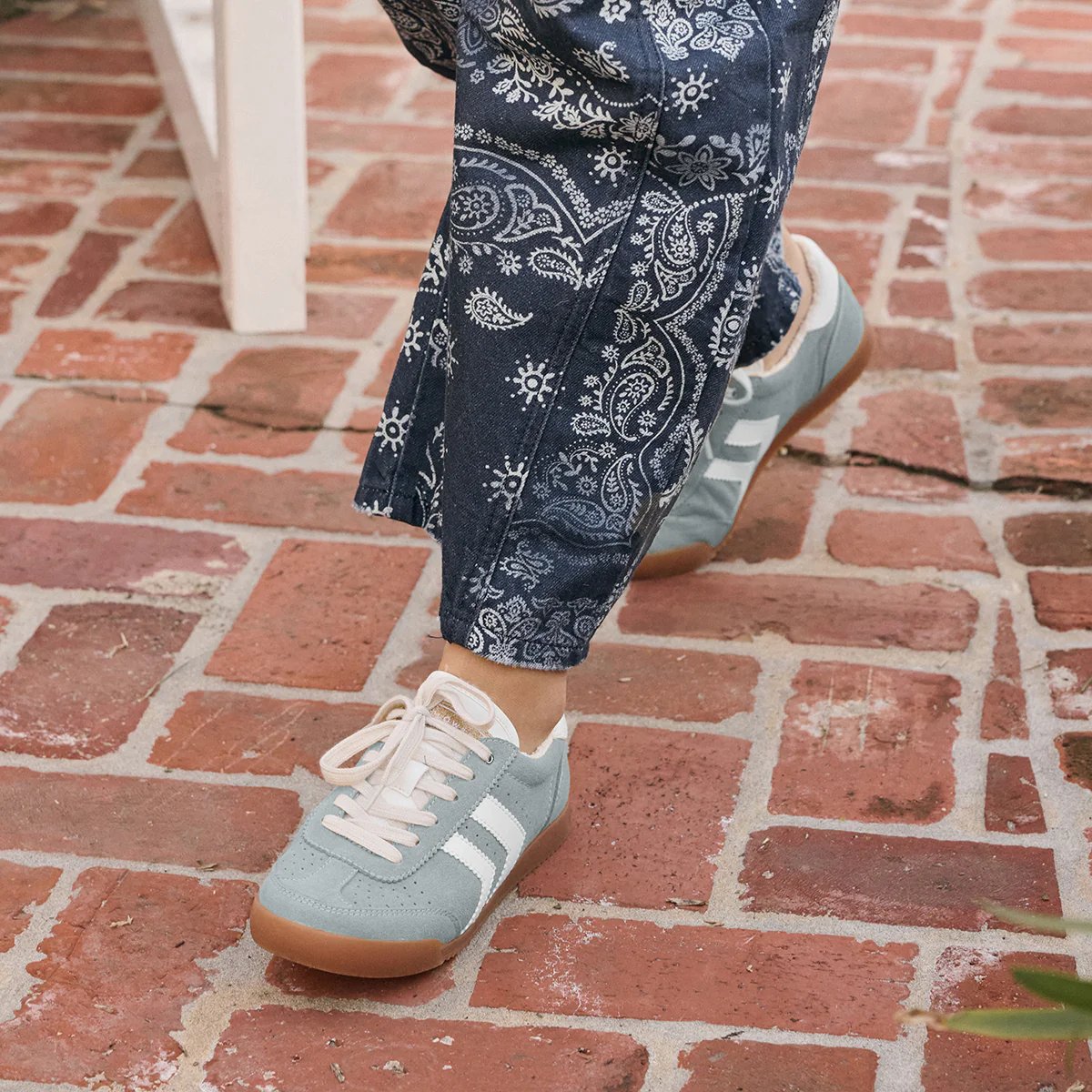 Neevan Lace-Up Sneaker - Image 7