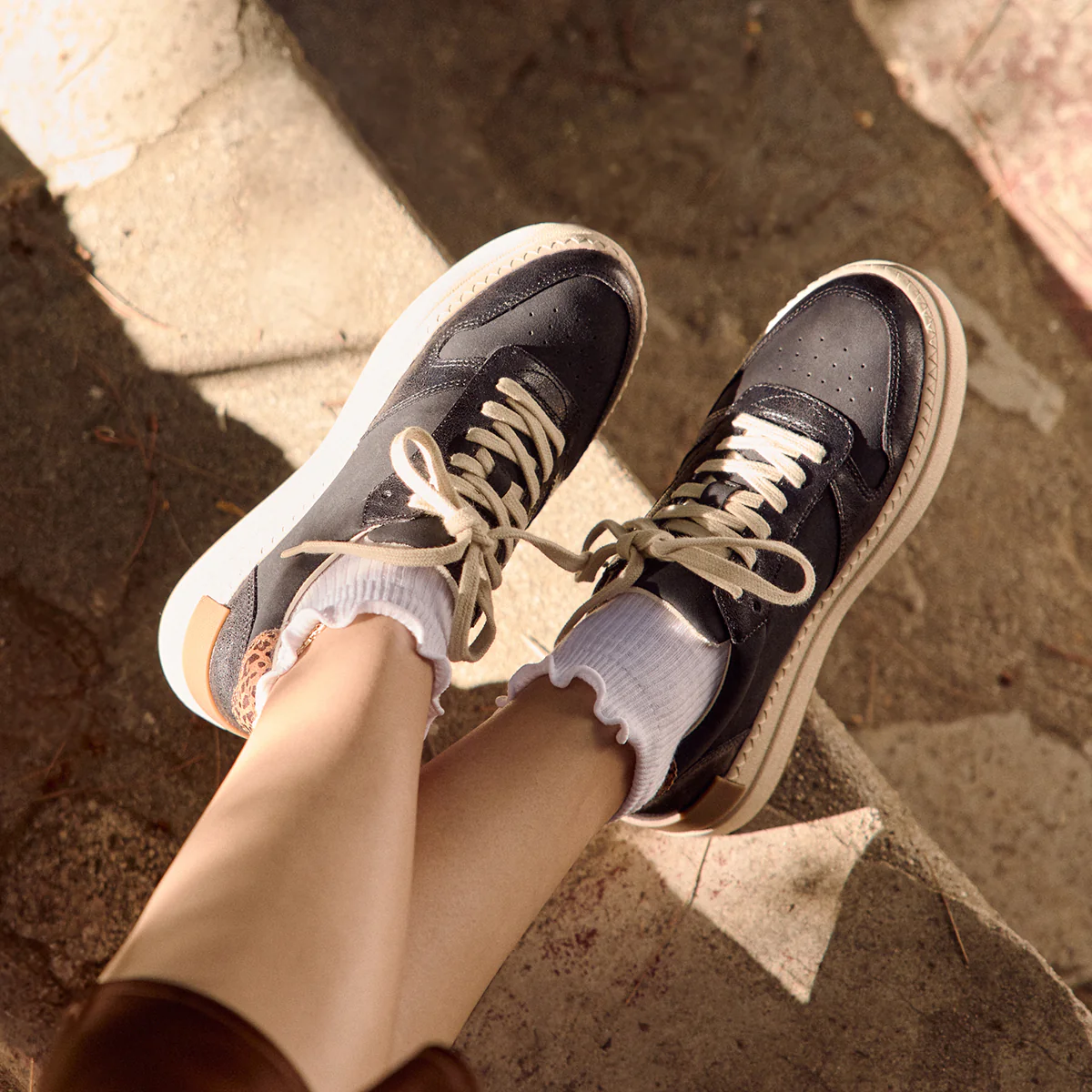 Oberlin Flatform Sneaker - Image 17