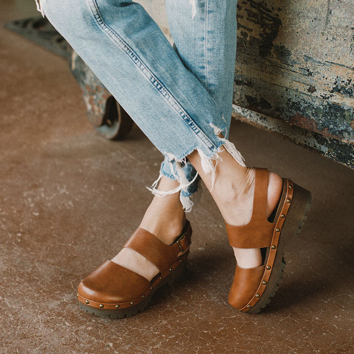 Renavi Flatform Clog - Image 18