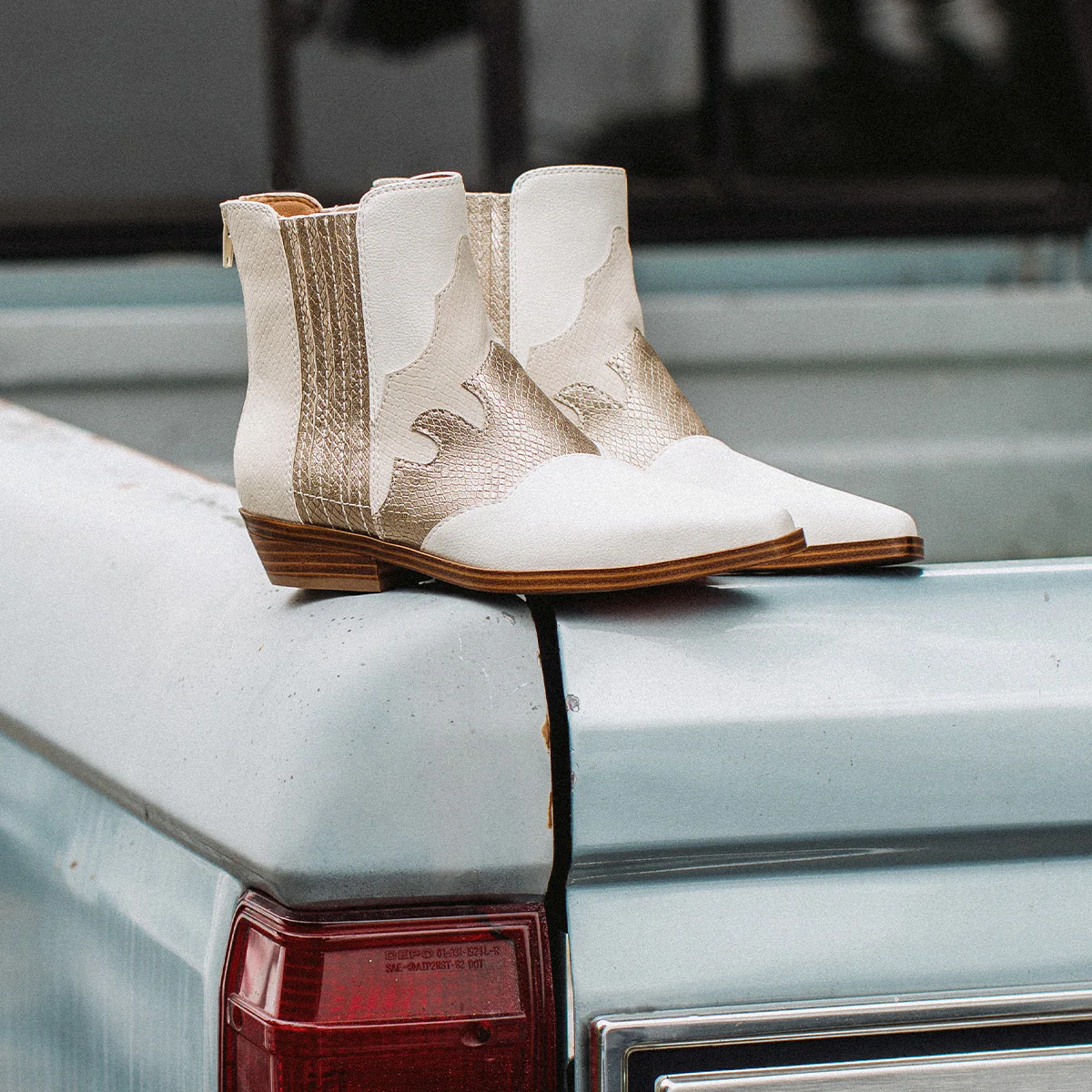 Willis Western Chelsea Boot - Image 13